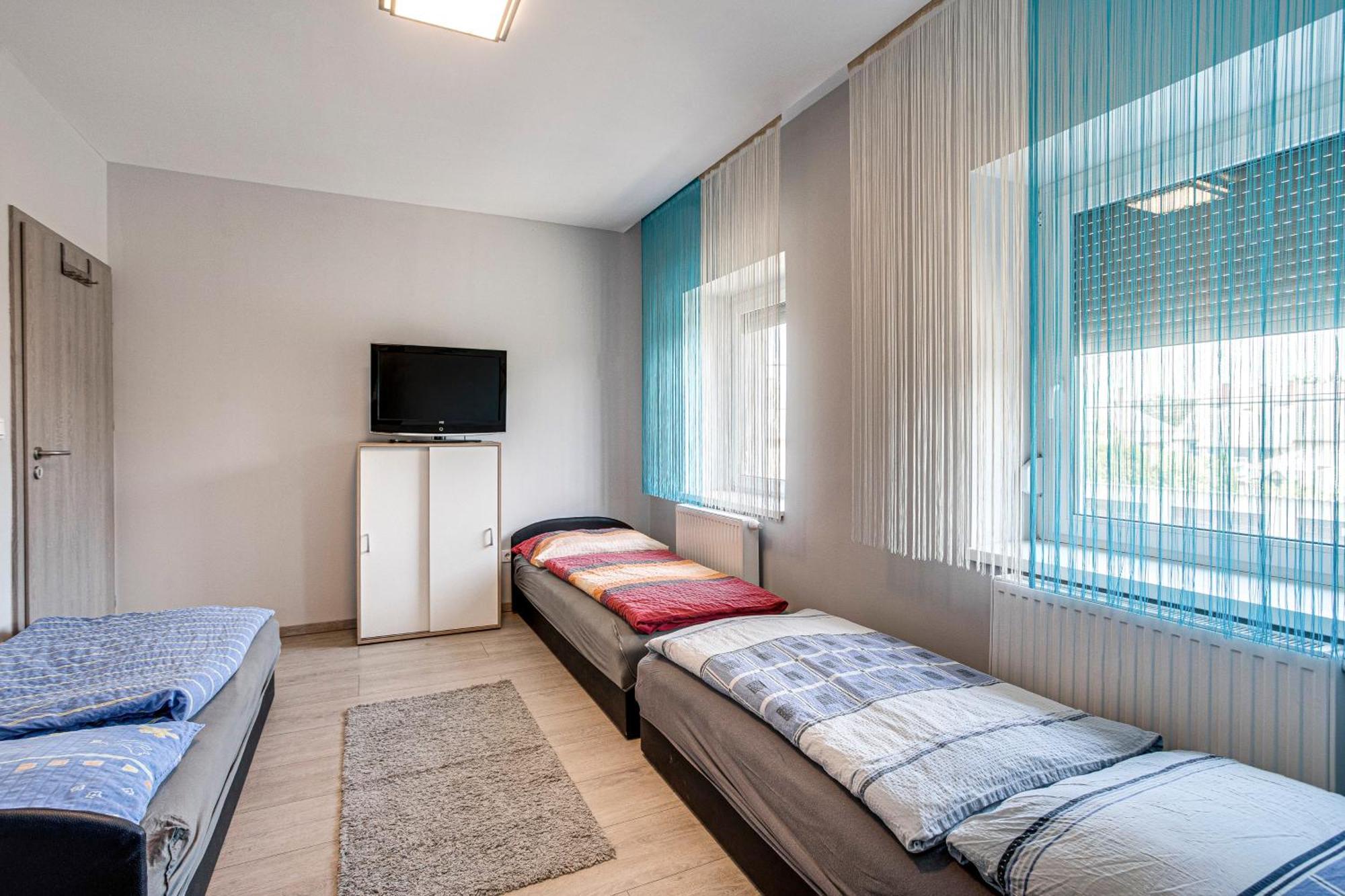 Magdi Vendeghaz A-B Apartment Celldomolk Bagian luar foto
