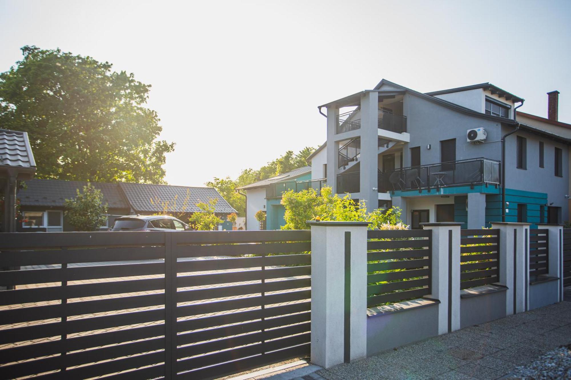Magdi Vendeghaz A-B Apartment Celldomolk Bagian luar foto