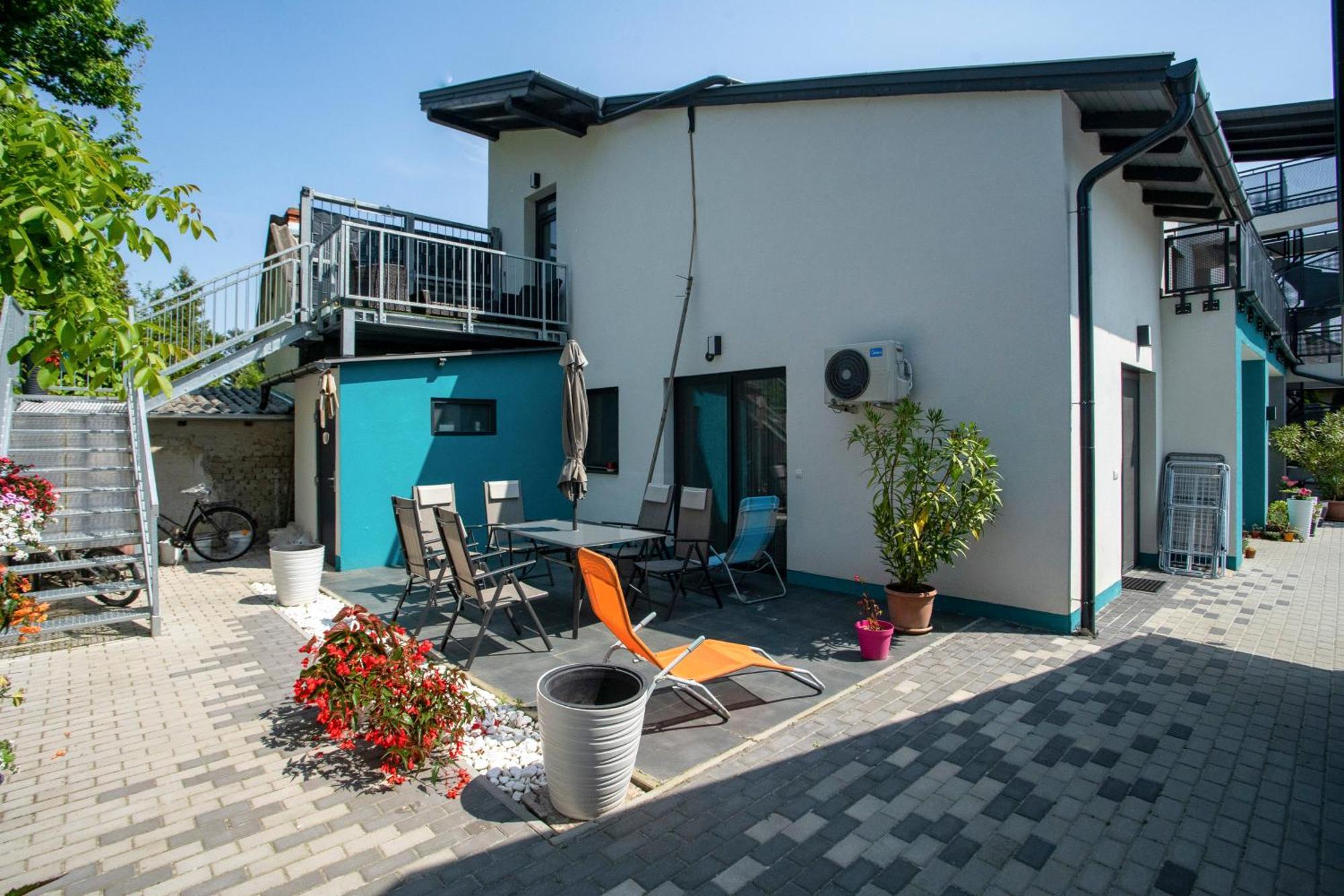 Magdi Vendeghaz A-B Apartment Celldomolk Bagian luar foto