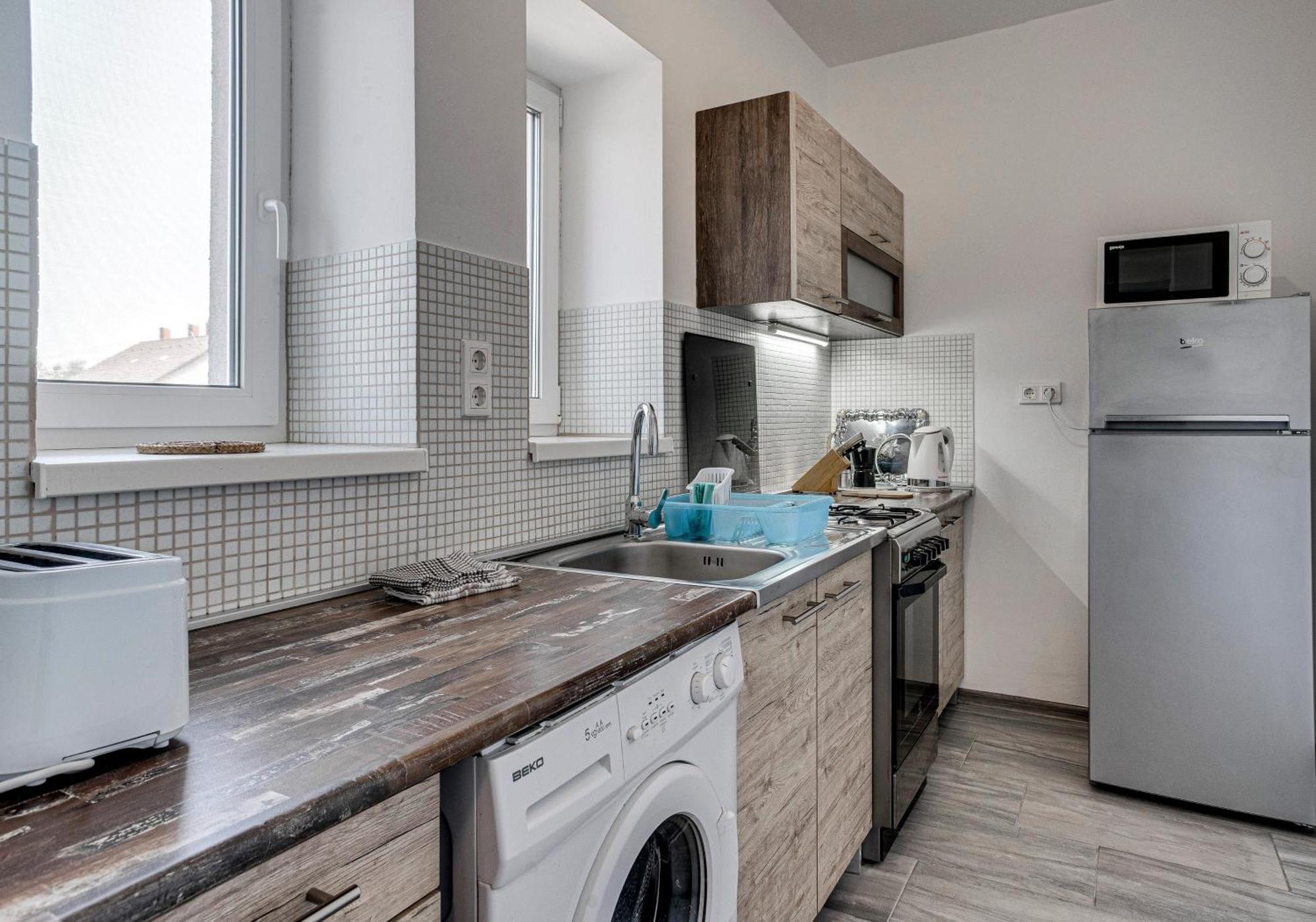 Magdi Vendeghaz A-B Apartment Celldomolk Bagian luar foto