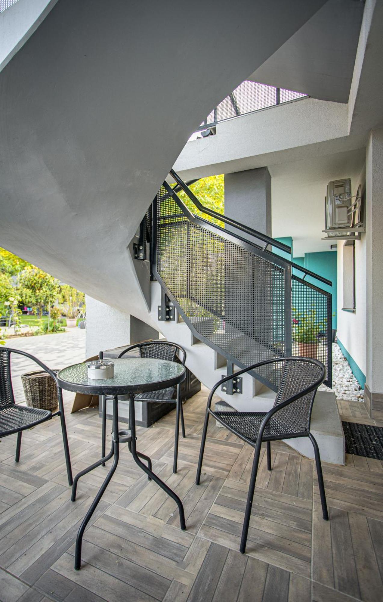 Magdi Vendeghaz A-B Apartment Celldomolk Bagian luar foto