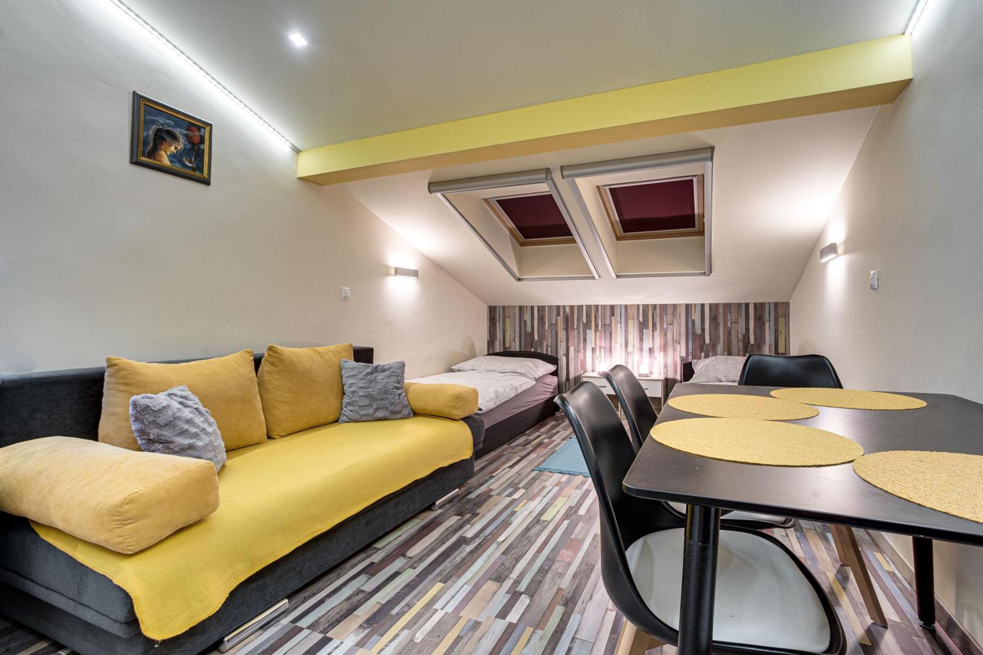 Magdi Vendeghaz A-B Apartment Celldomolk Bagian luar foto