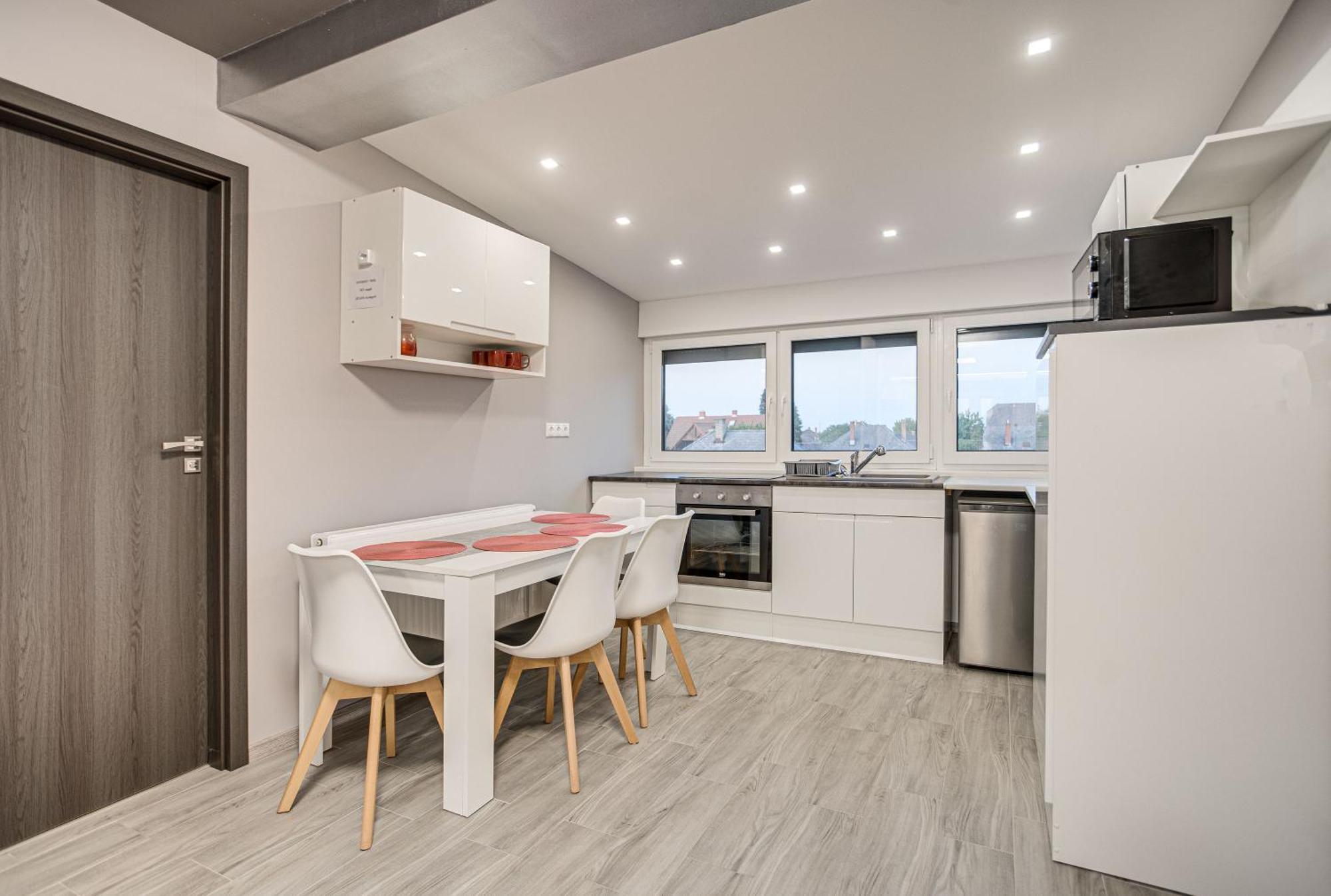 Magdi Vendeghaz A-B Apartment Celldomolk Bagian luar foto
