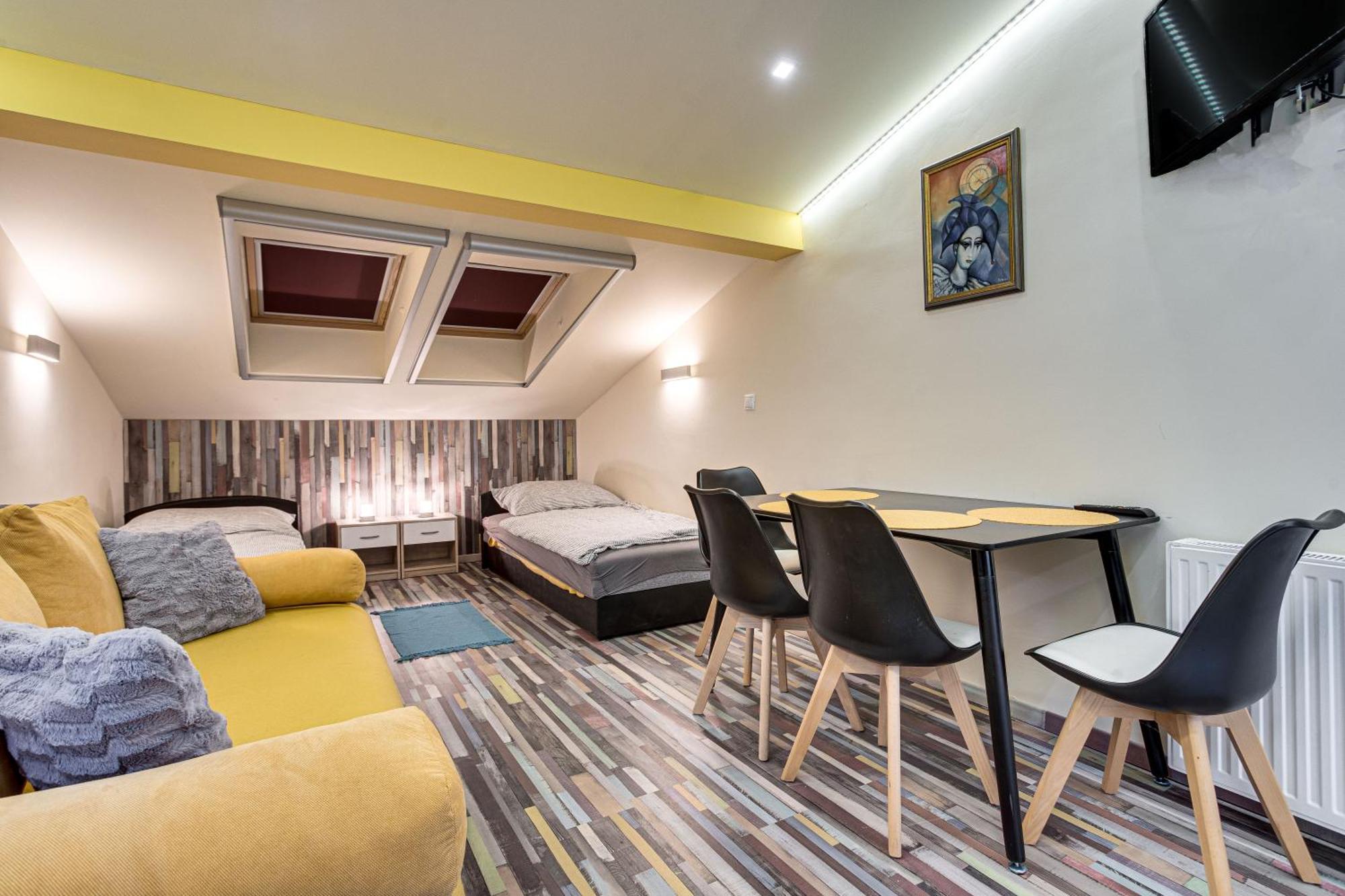 Magdi Vendeghaz A-B Apartment Celldomolk Bagian luar foto